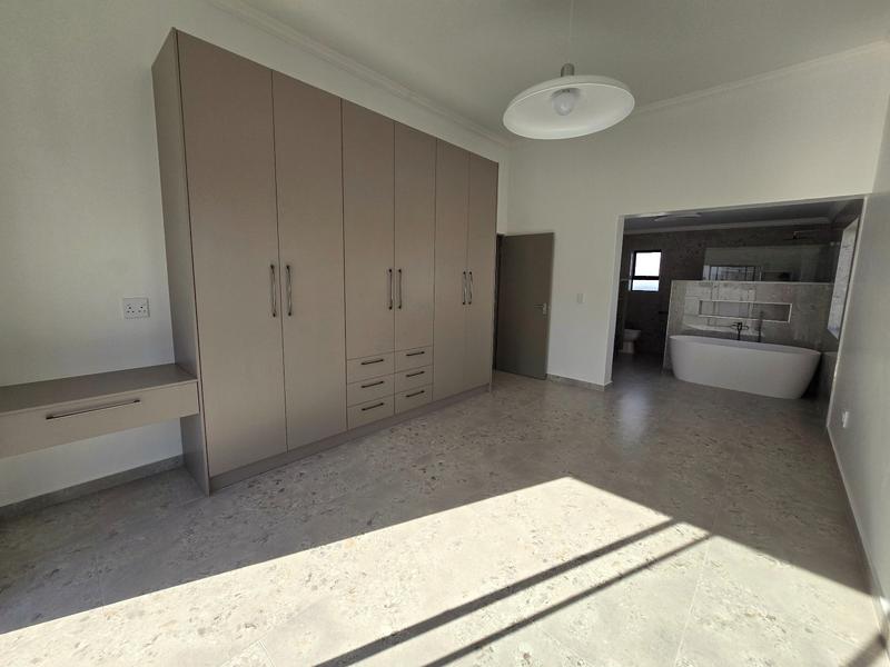 3 Bedroom Property for Sale in Britannia Bay Western Cape